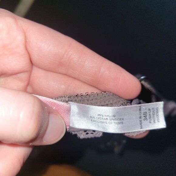 Victoria's Secret Very Sexy Push Up Without Padding Bra 34B - Picture 7 of 8